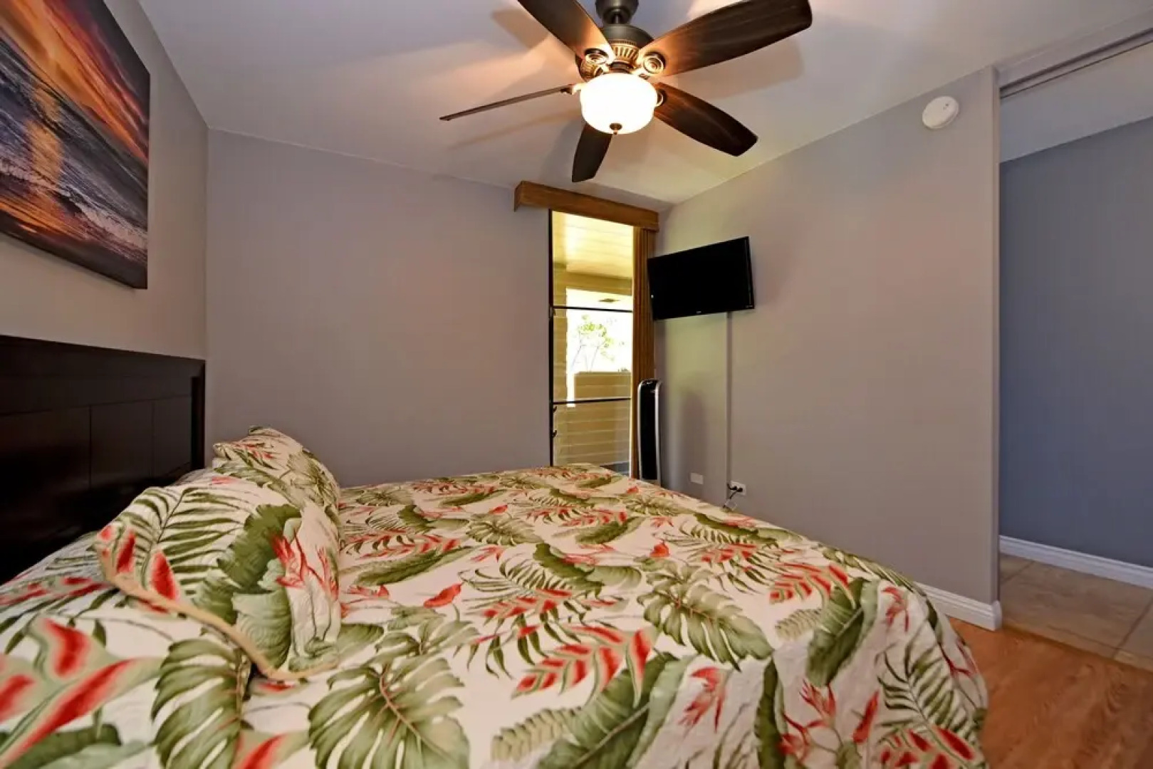 Paki Maui 207 by RedAwning