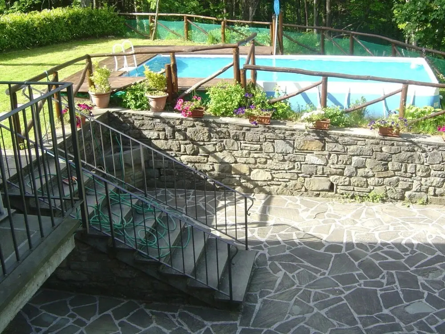 Refreshing Holiday Home With Pool, Garden, Tennis Court, BBQ