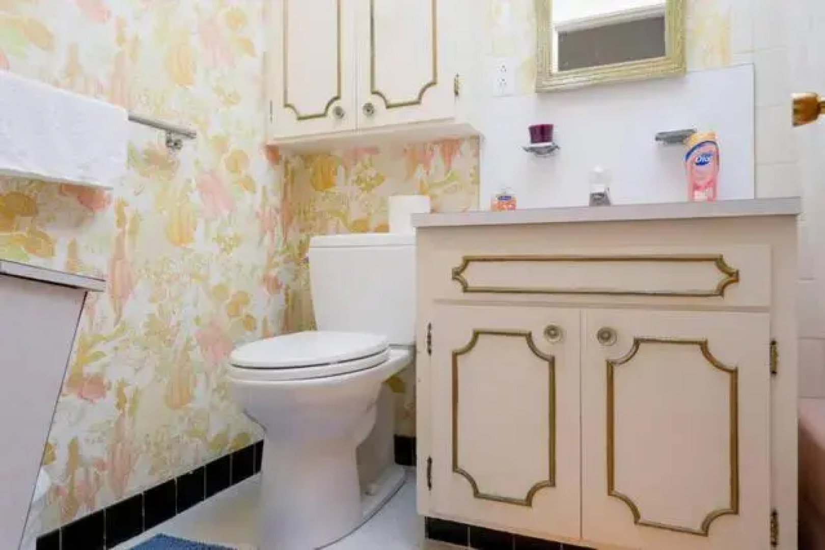 Hostel Style Shared Room