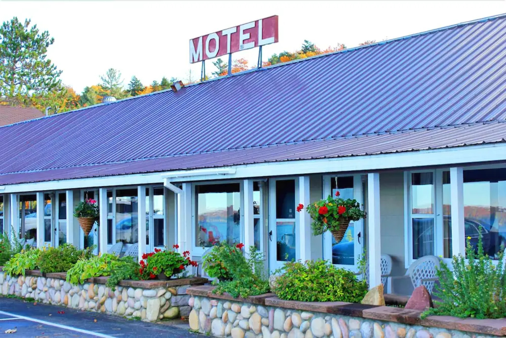 Sunset Motel On The Bay