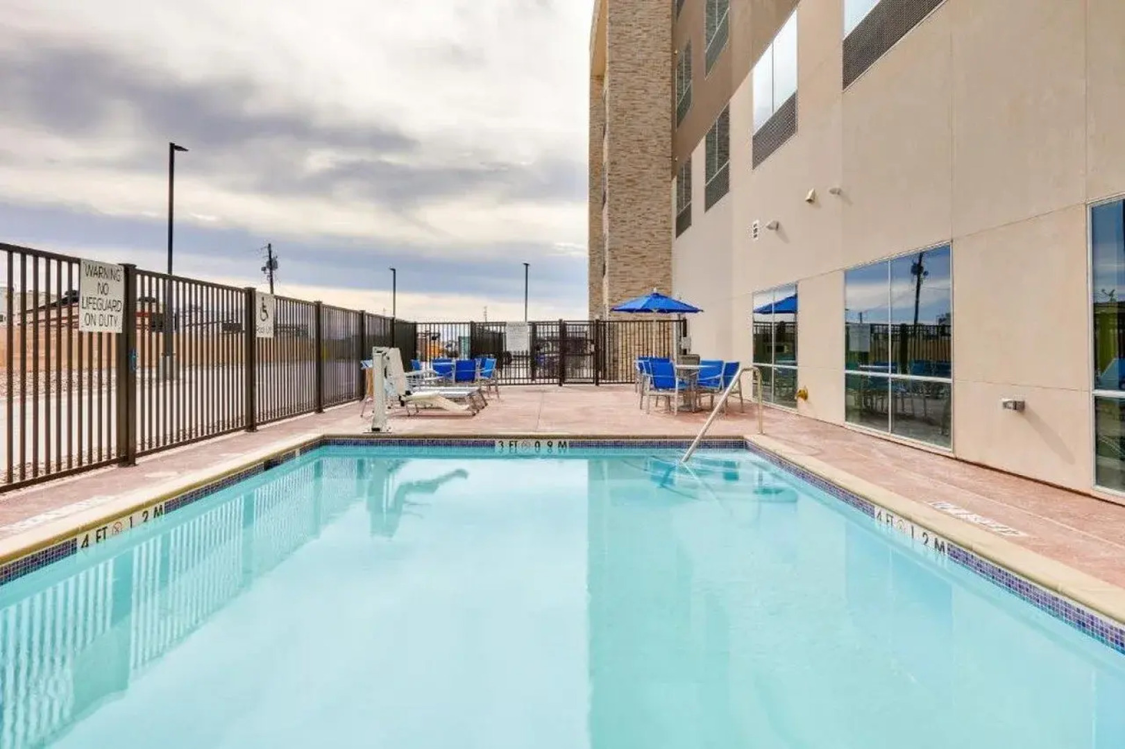 Holiday Inn Express Kermit by IHG