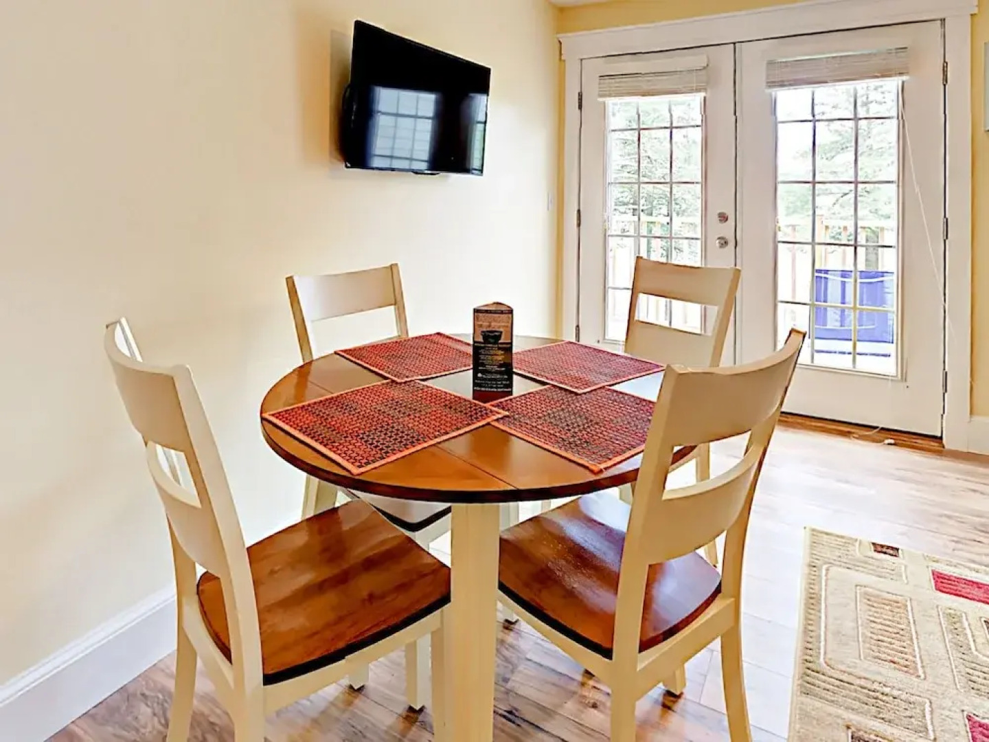 New 1br  W/ Water-view Deck 1 Bedroom Condo