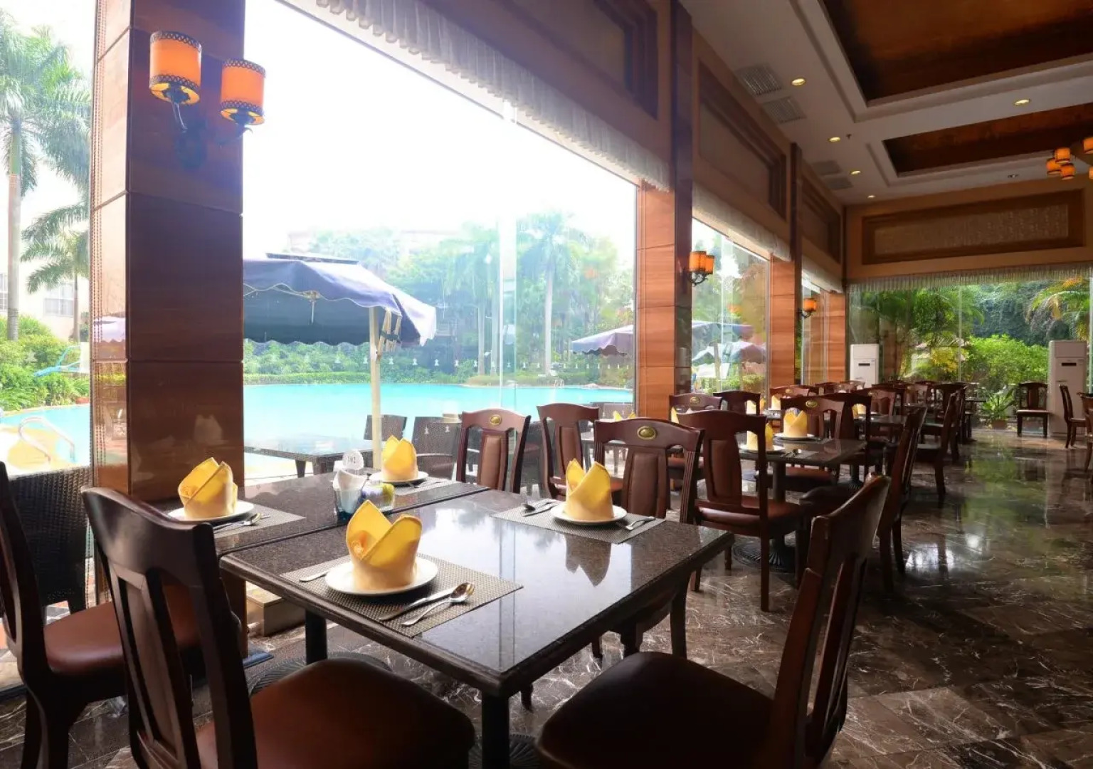 Dongguan OYC Crown Prince Hotel