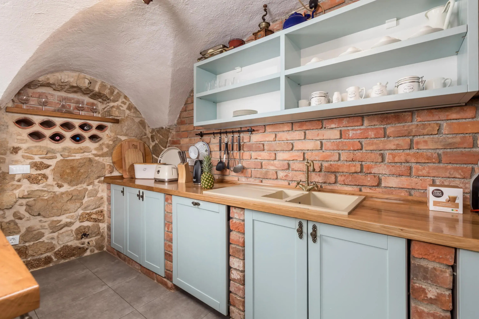 Ivka in Tribalj with 4 bedrooms and 4 bathrooms