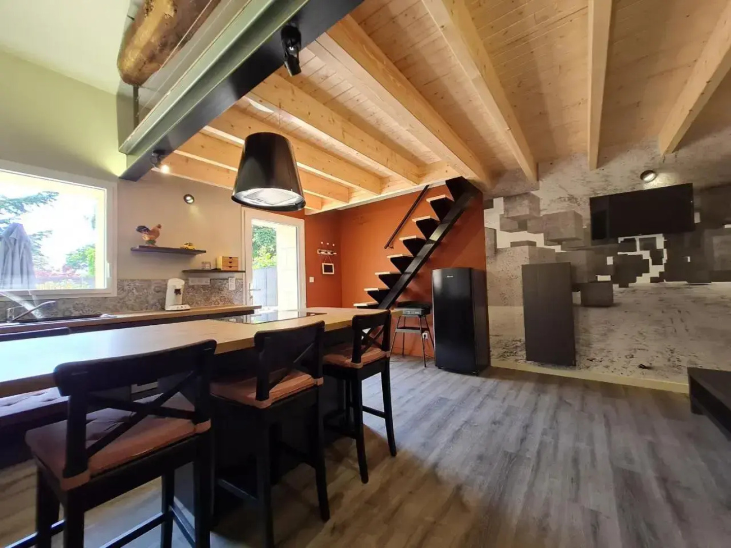 Gîte Rochetrejoux, 1 pièce, 4 personnes - FR-1-426-479