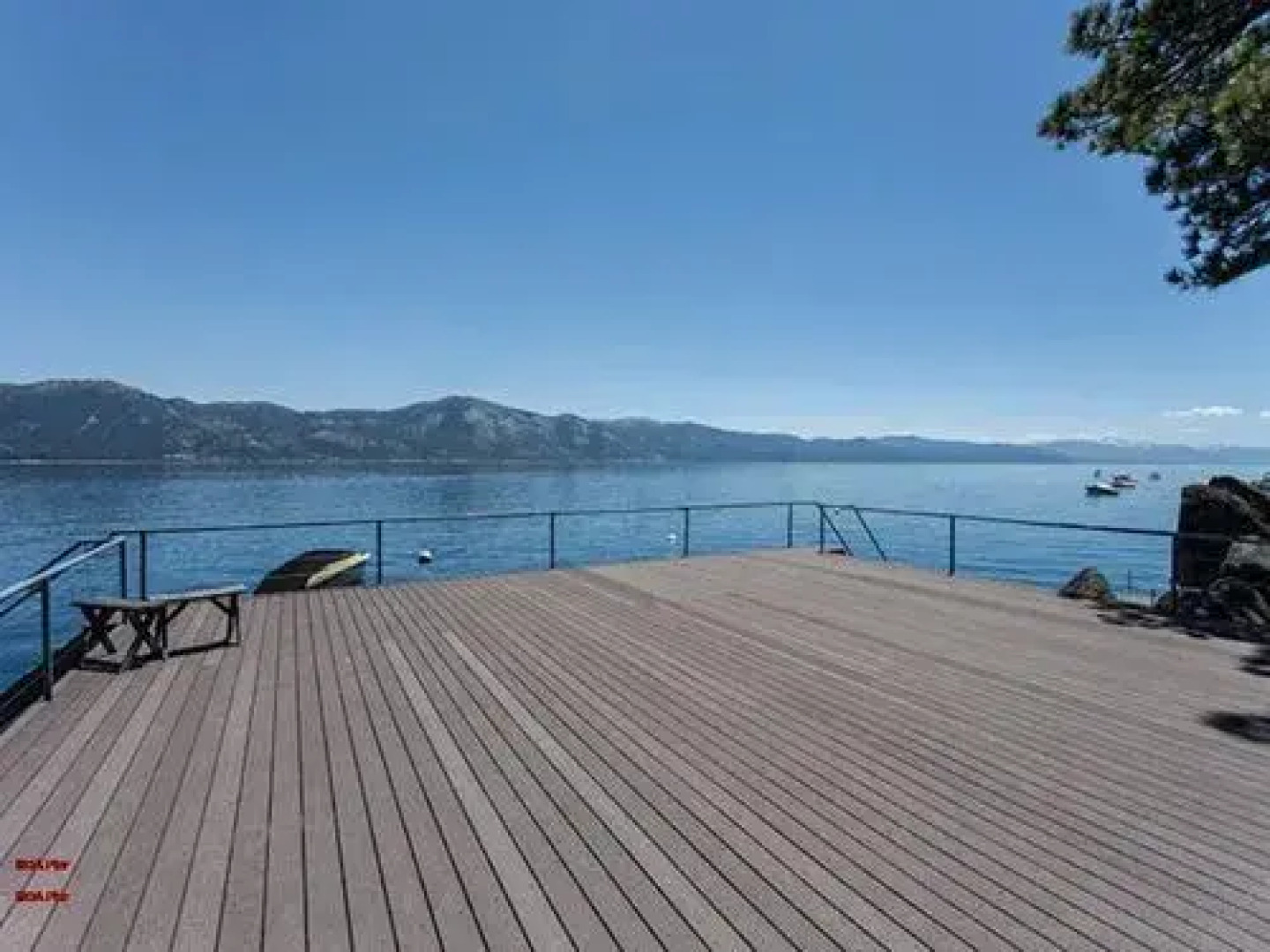 RedAwning Crystal Waters Lakefront