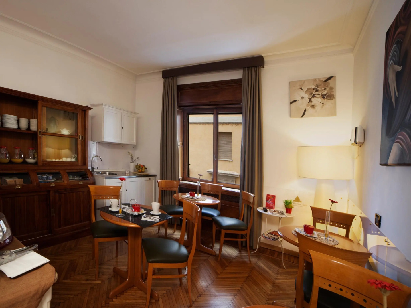 St. Peter' Six Rooms & Suites