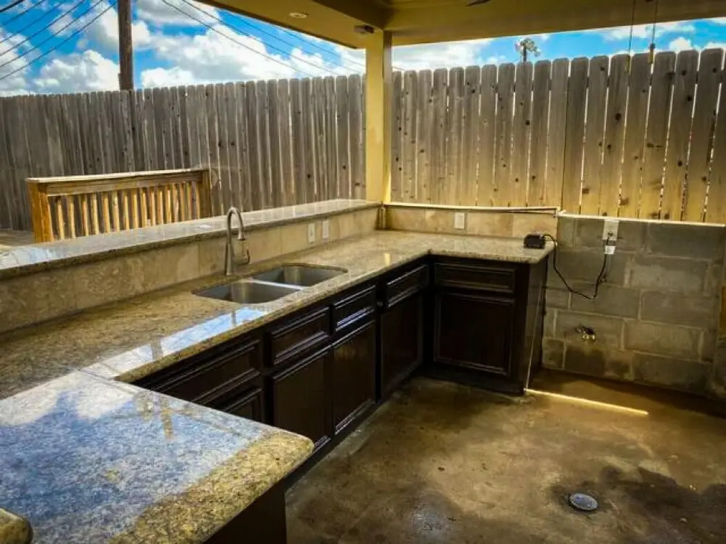 4Bdrm 3.5Bath 8Beds - Pool House