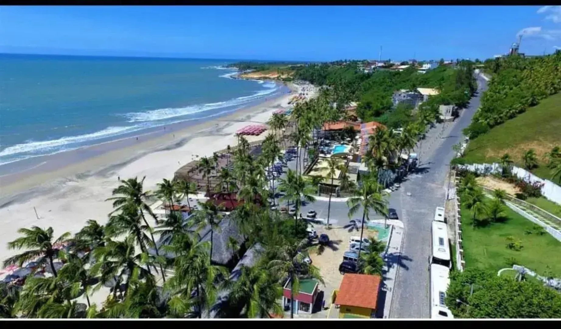 Casa de 4 quartos á 6Km da praia de Lagoinha-ce