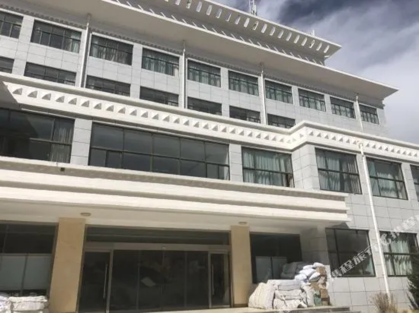 Super 8 Lhasa DuoDiLu