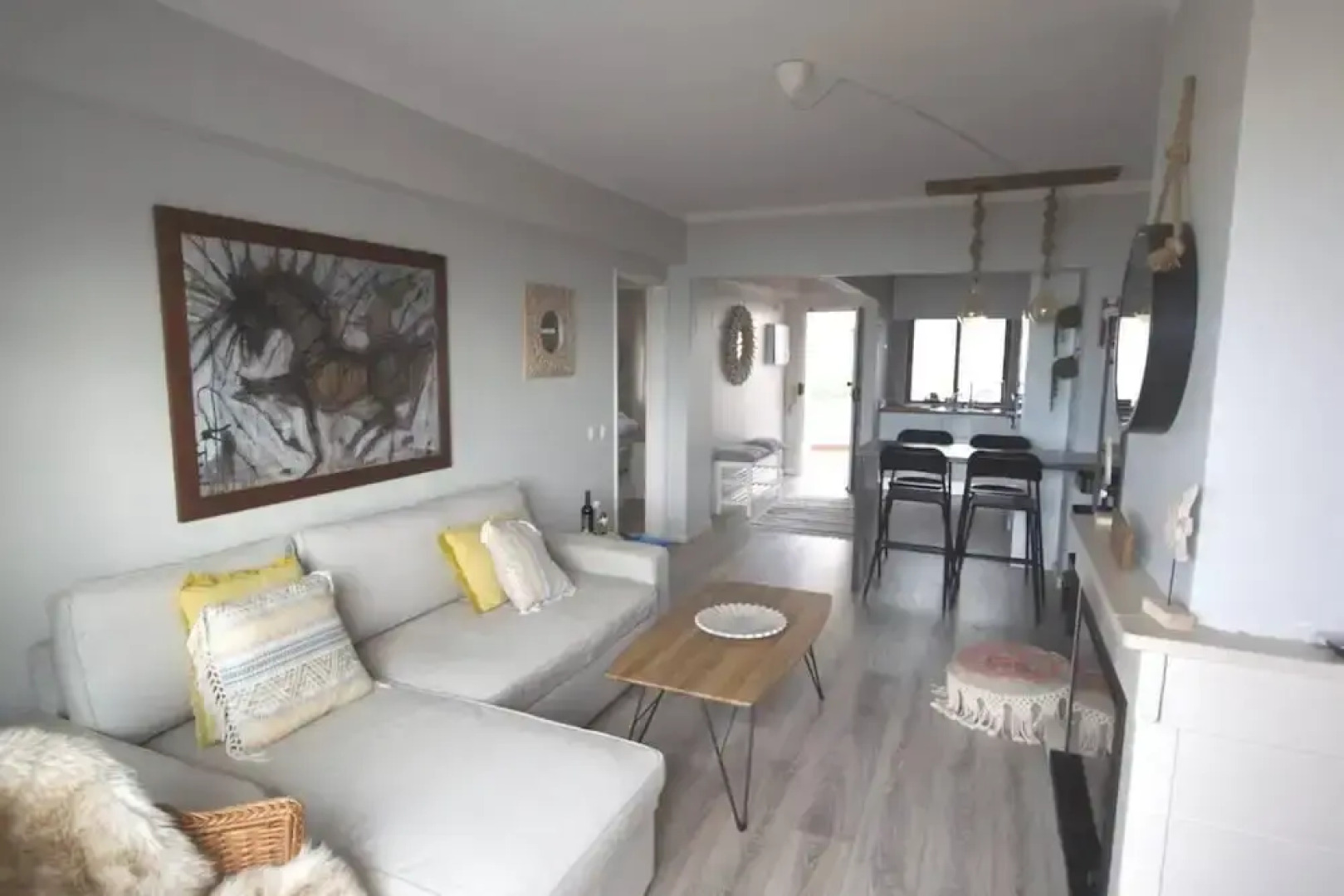 Sunny Ocean View Apartment With Swimming Pool