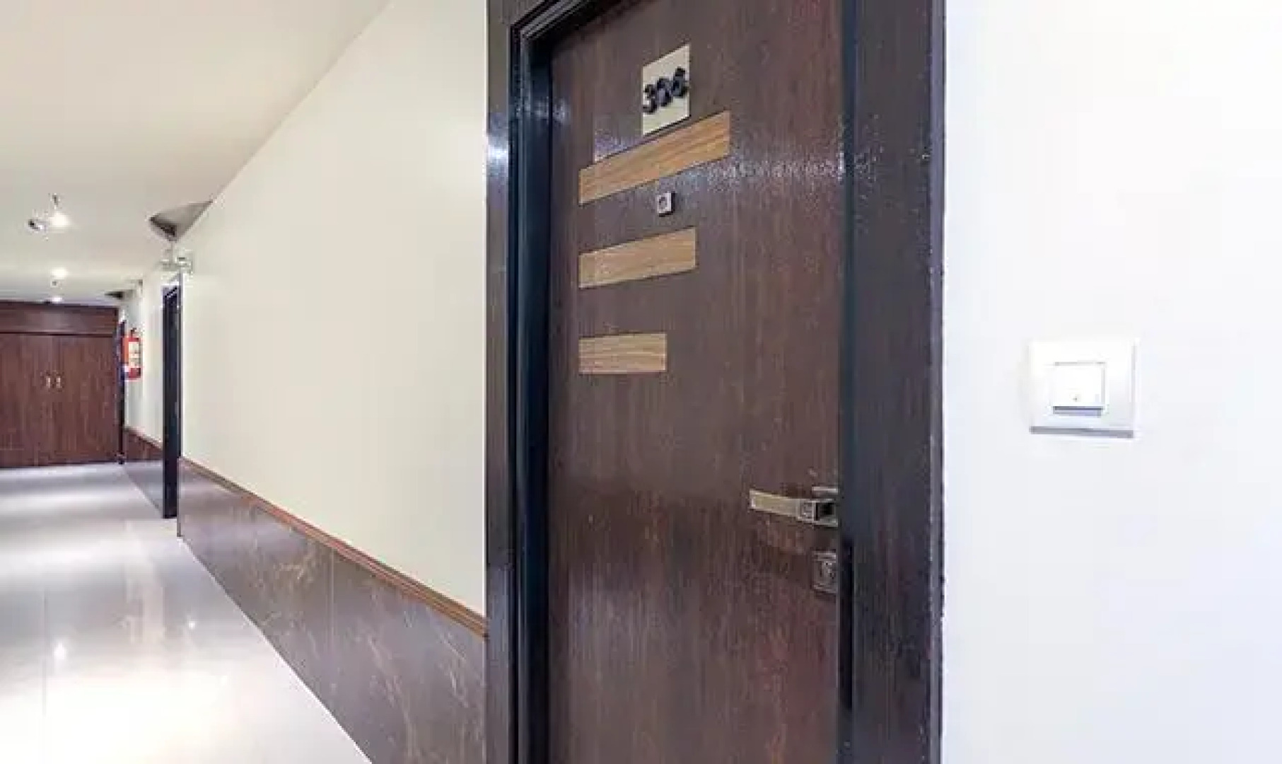 Fabhotel Nera Regency