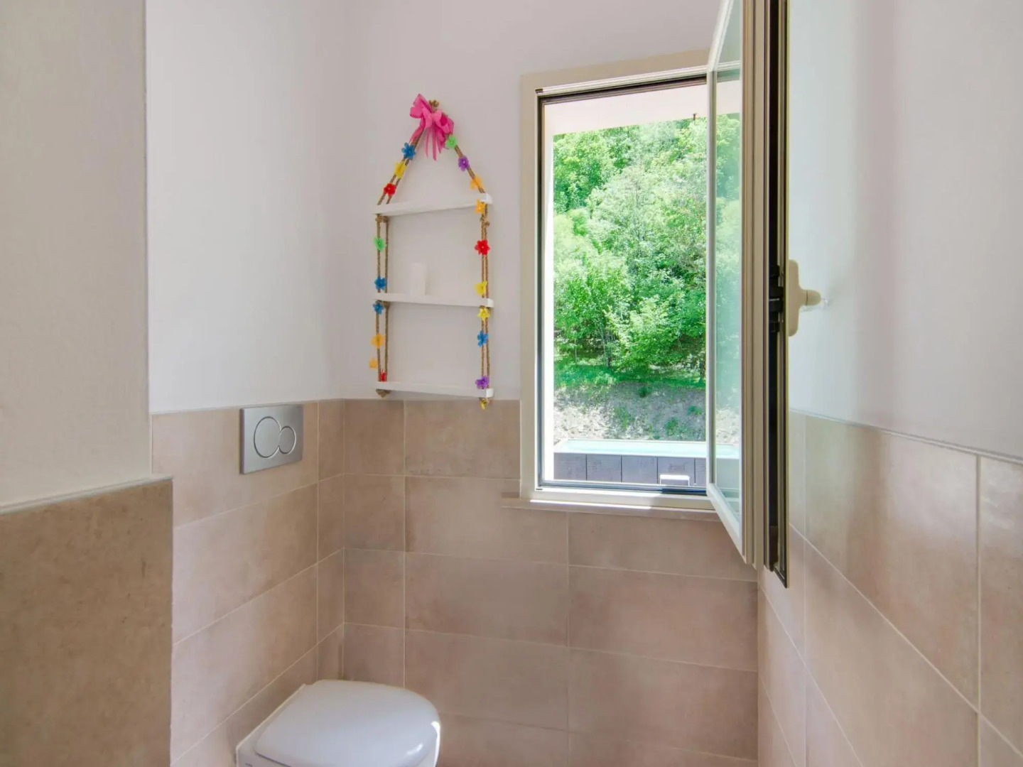 Pretty holiday home in Borgo Pace with a terrace and bbq