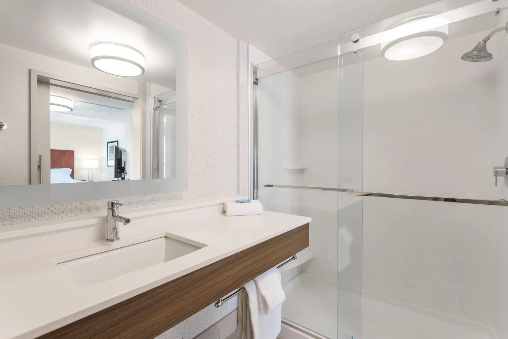 Holiday Inn Express Hotel & Suites Wilmington-University Ctr by IHG