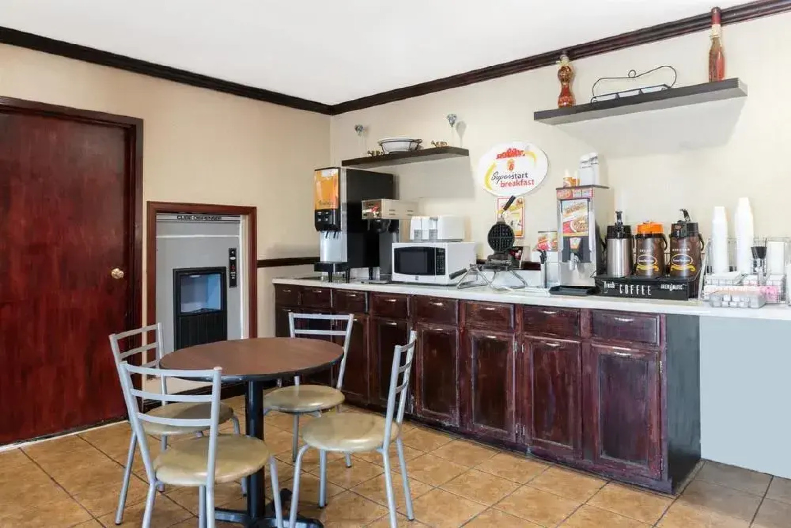 Super 8 - Fenton/St. Louis Area