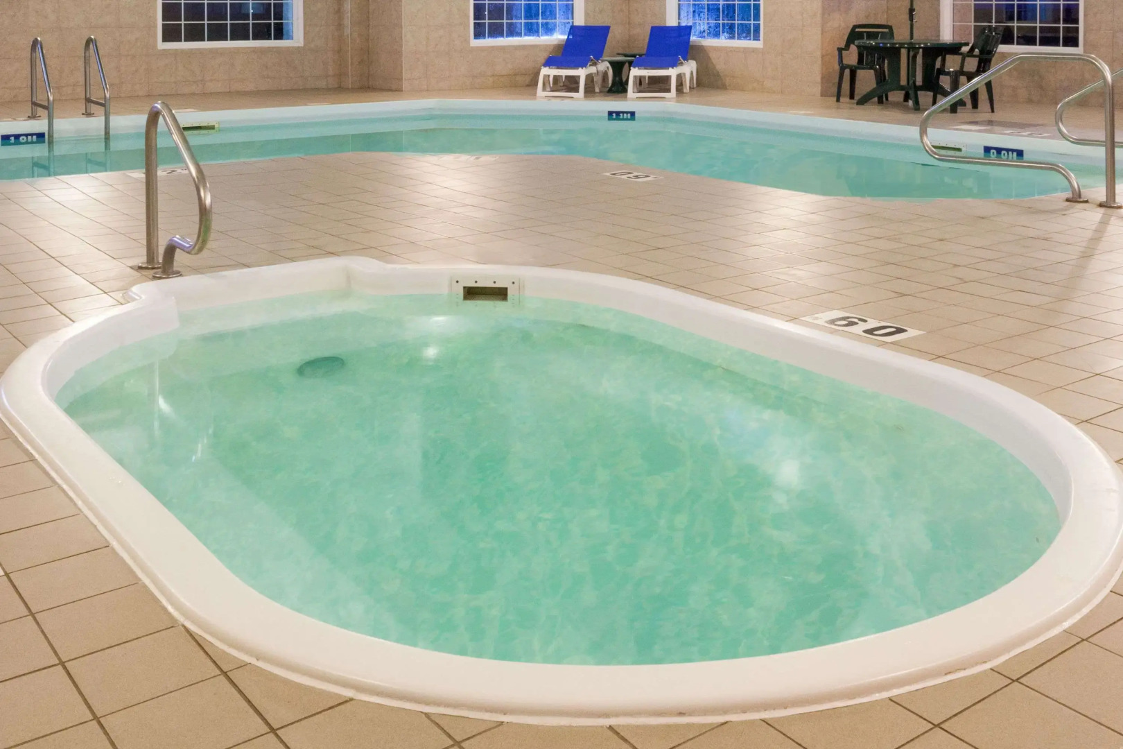 Super 8 by Wyndham Morden