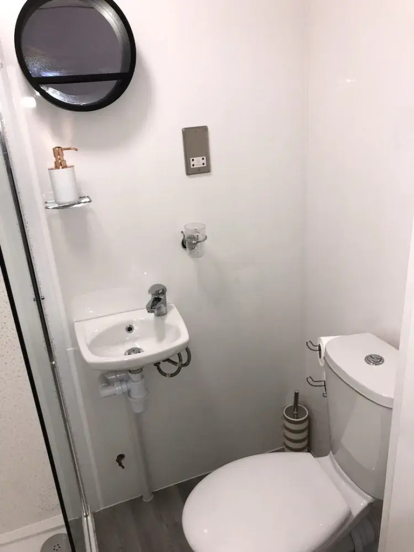 Holystone Bar and Restaurant