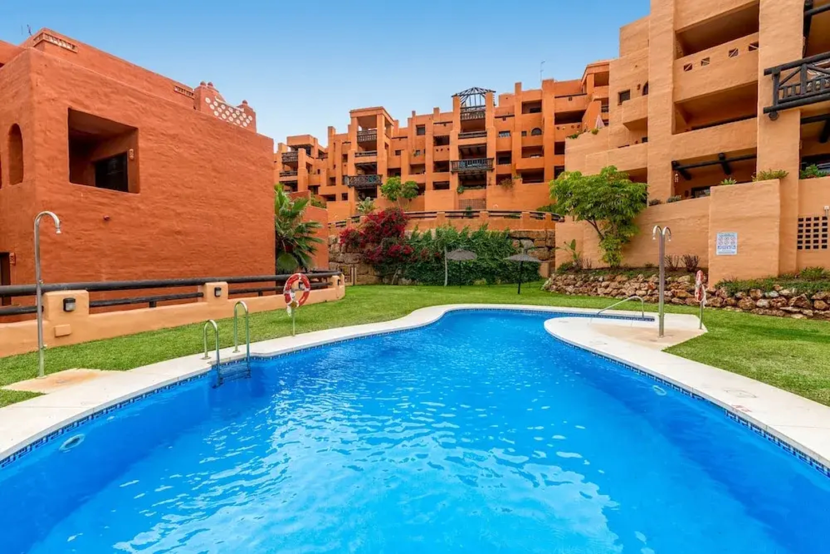 Coto Real Duquesa - Deluxe 2BR Apartment in Manilva, Sea Views, Pool, Wifi
