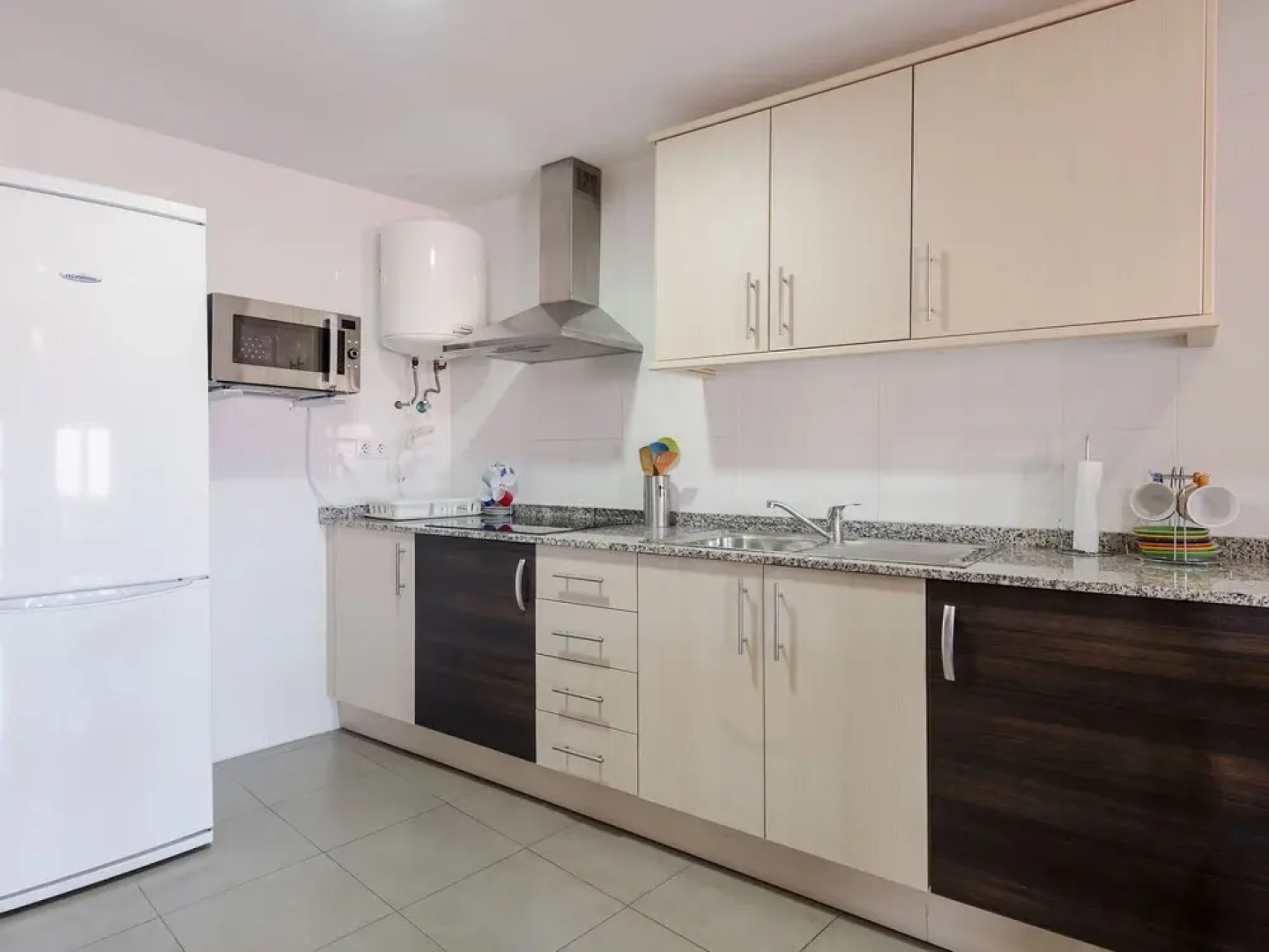 Voguish Apartment in Gudar With Heating