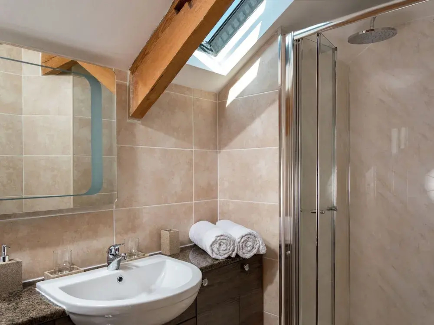 Cottage Consisting of Luxury Like a Rain Shower and Ideally Situated in Crai