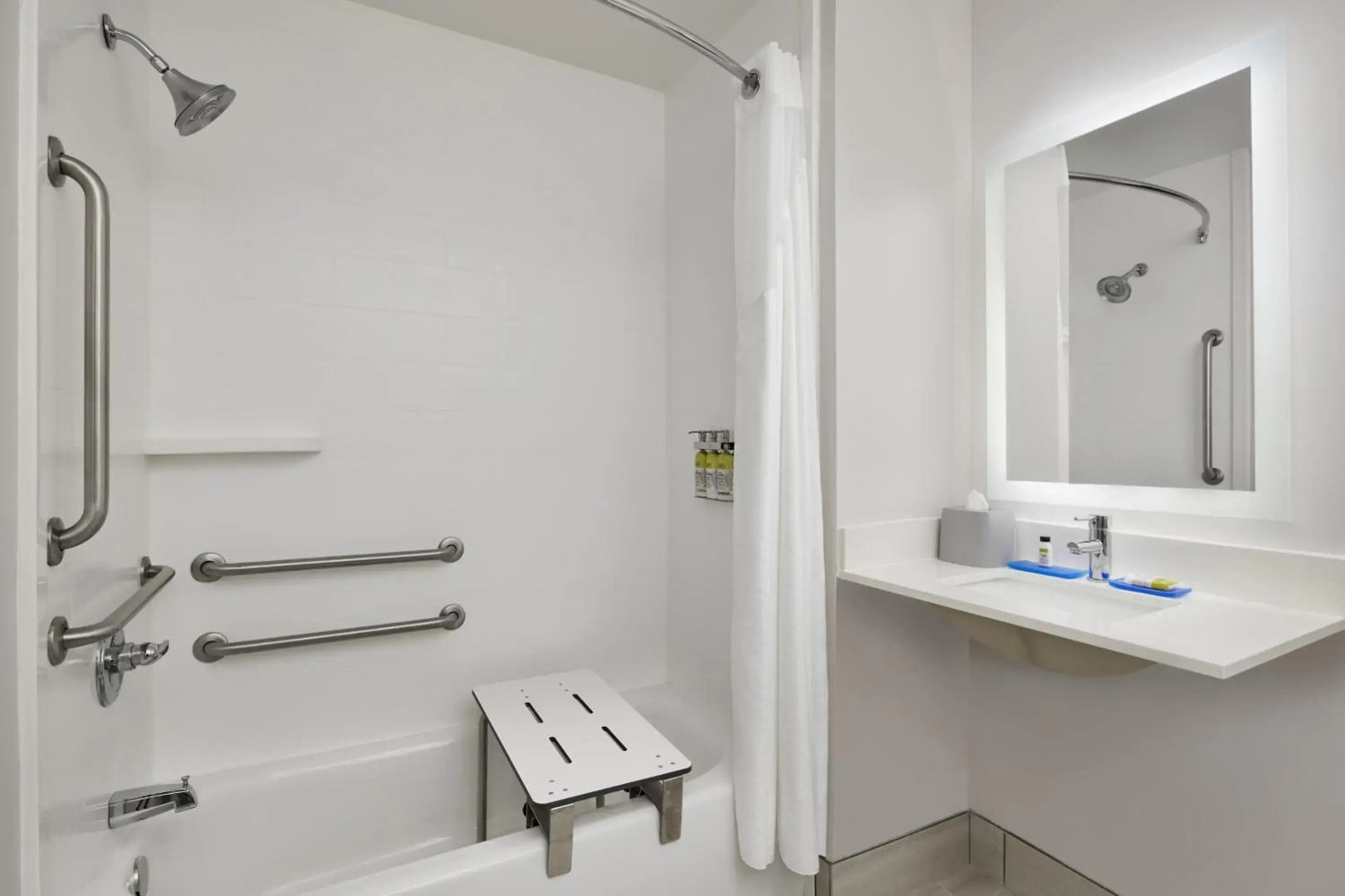 Holiday Inn Express Pensacola West - Navy Base by IHG