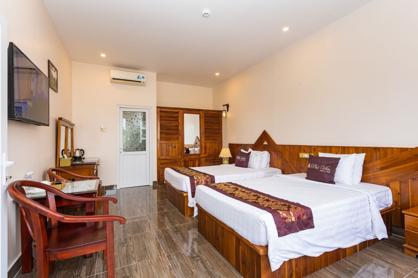 Phu Van Resort & Spa