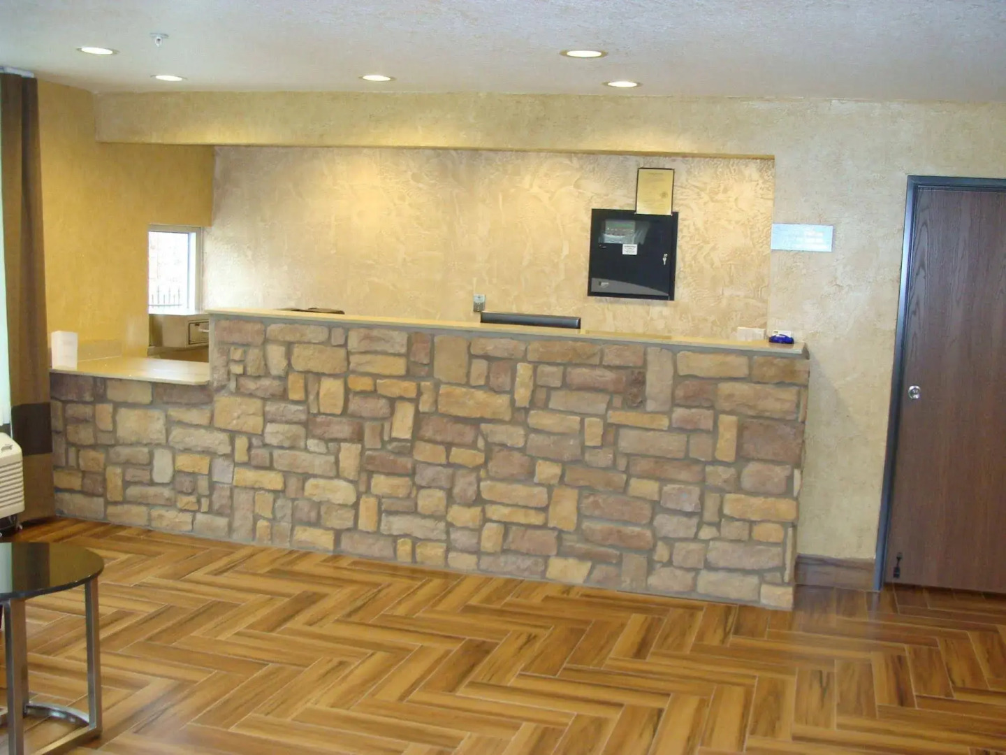 West Worth Inn and Suites