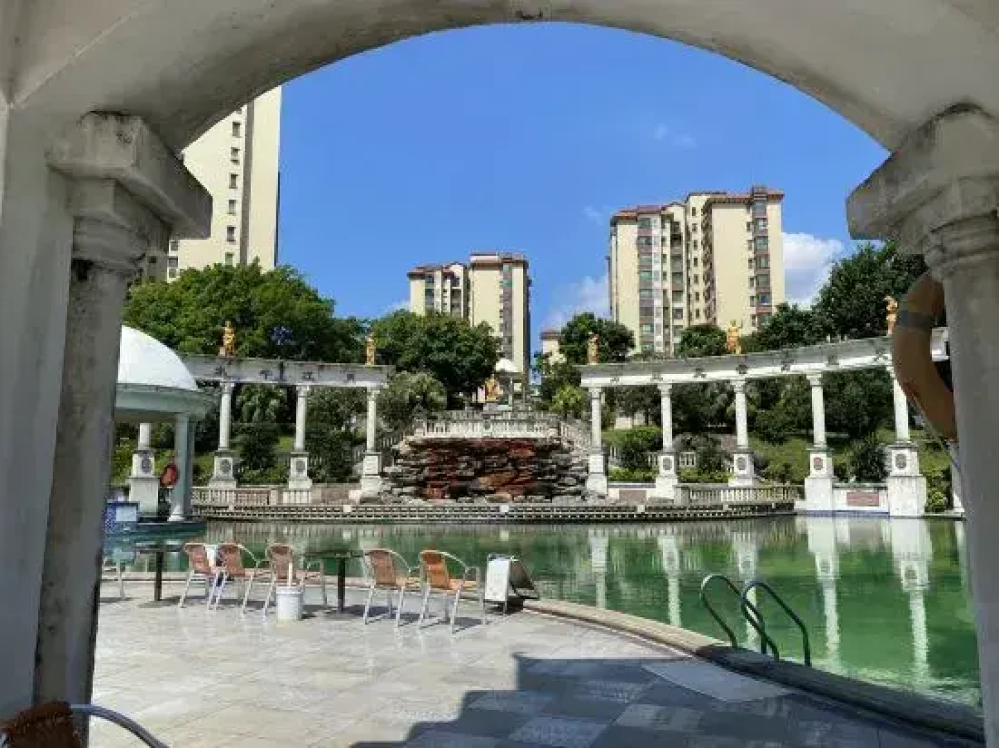 Qianjiang Hot Spring Hotel