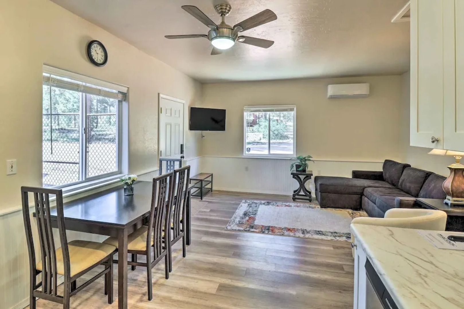 Pet-friendly Heber Escape in the Pines w/ Views!