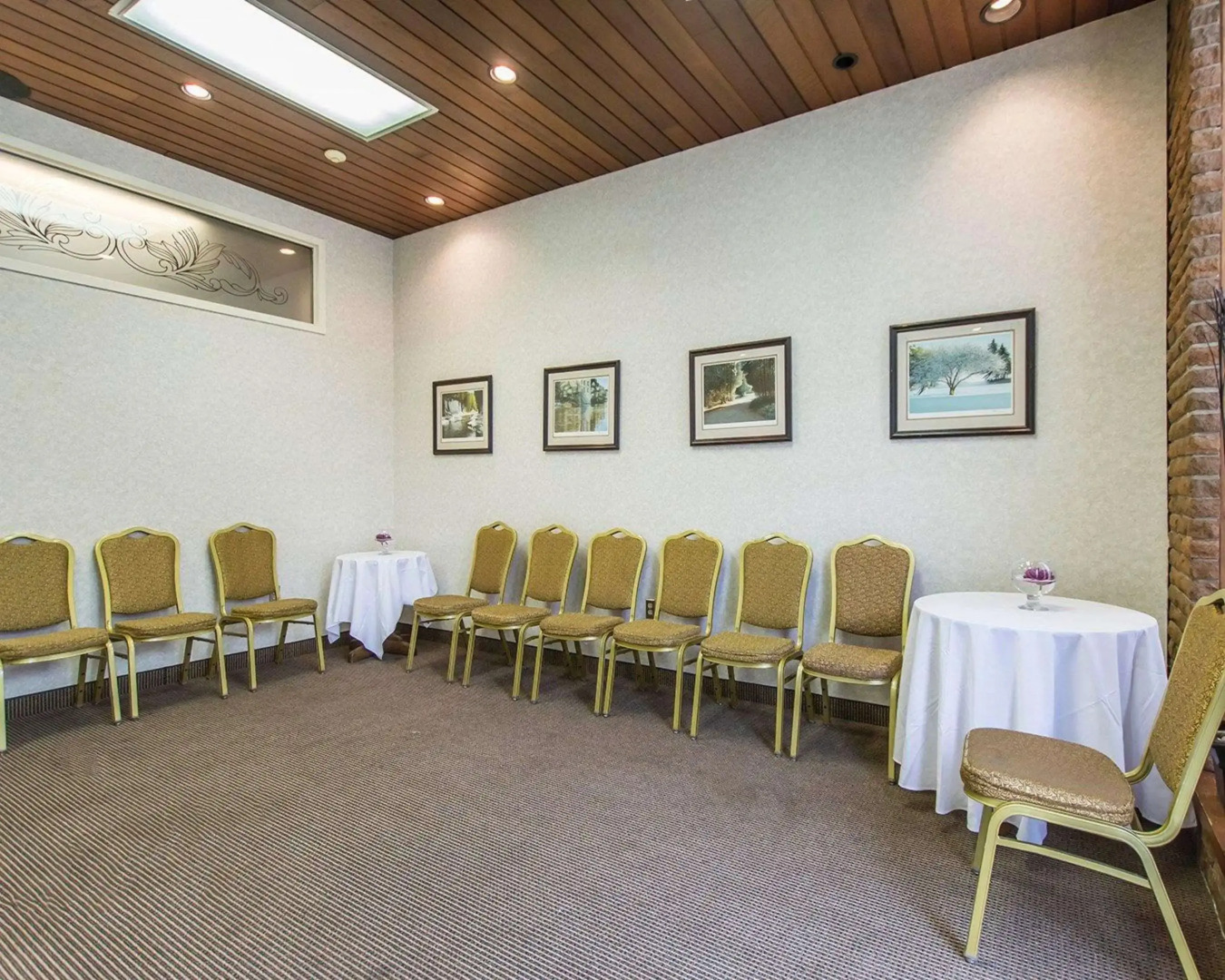 Quality Inn & Suites Downtown