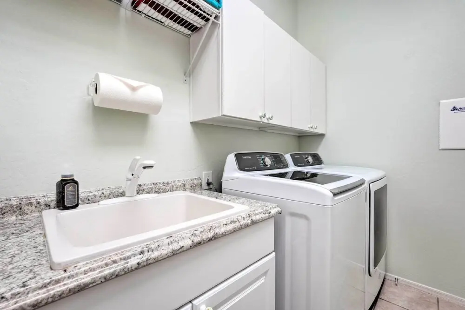 Glendale Getaway w/ Outdoor Pool + Gas Grill!