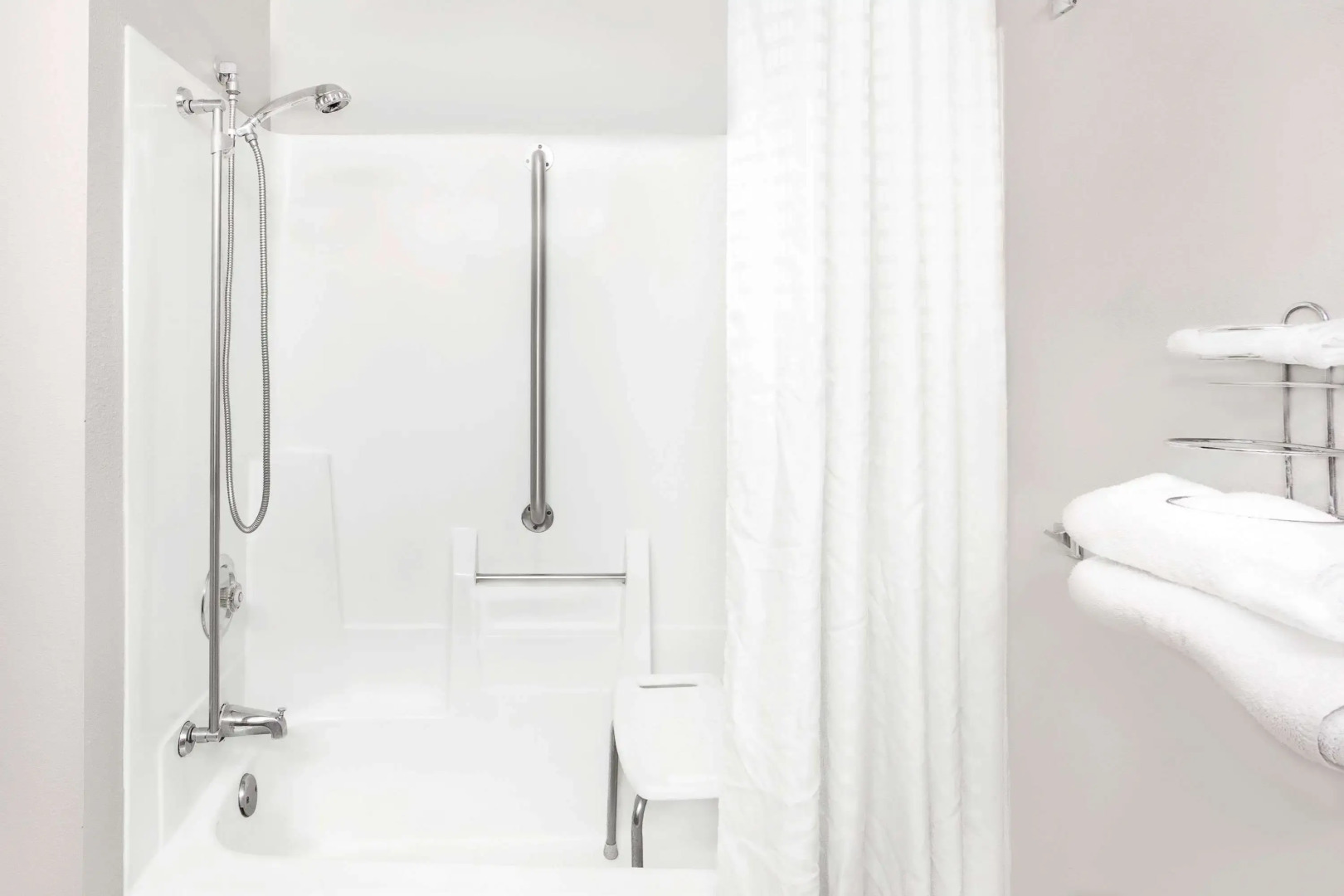 Super 8 by Wyndham Beaver Dam