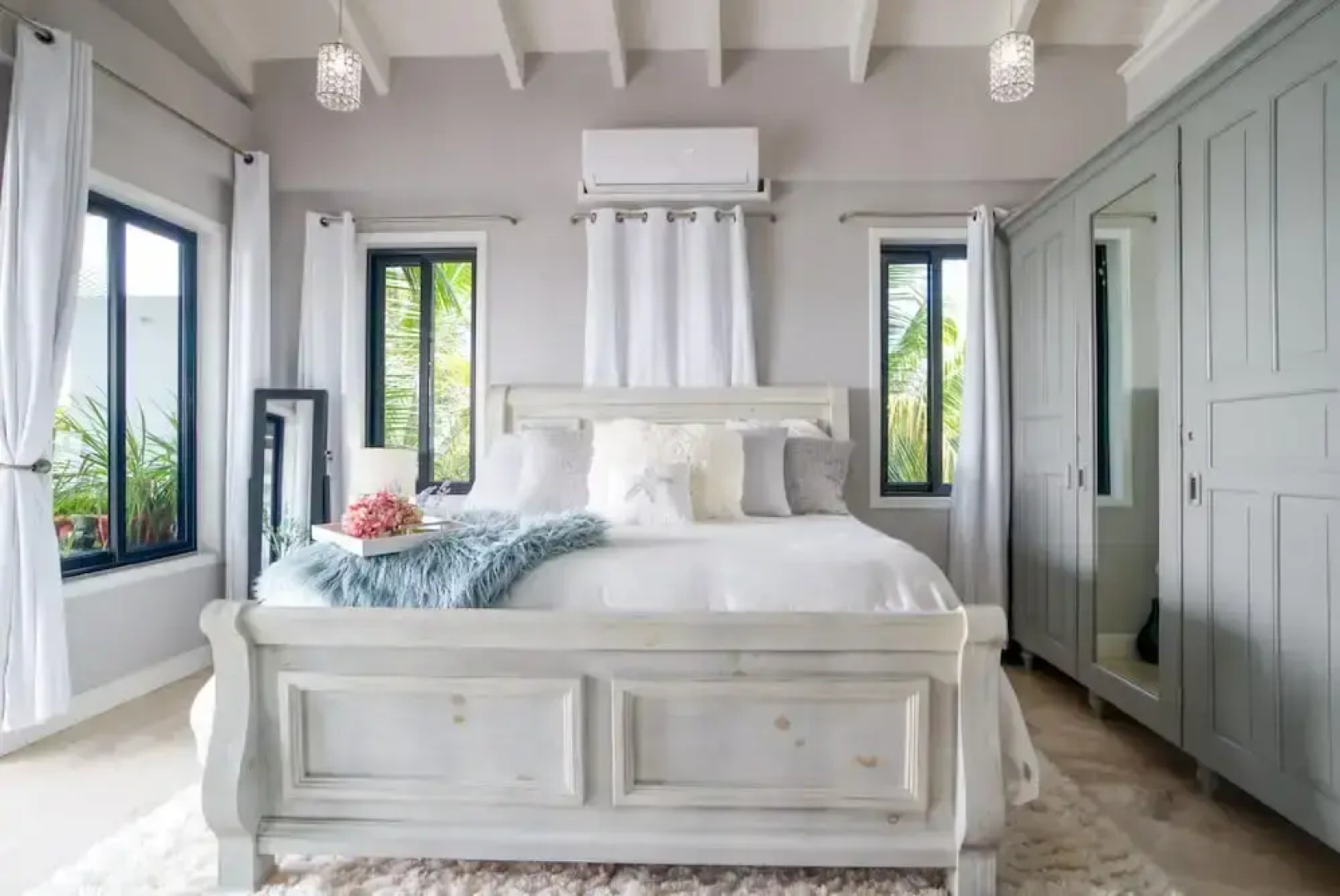 Luxury Oceanfront Villa w 2 Pools Beach Pier