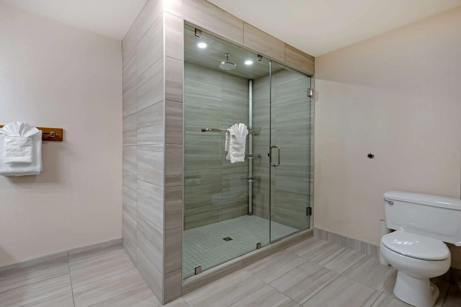 Best Western Plus Port O'Call Hotel