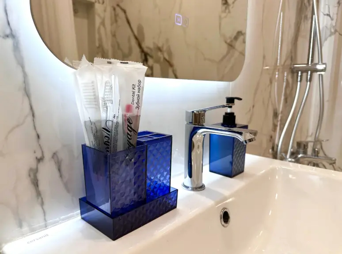 Апартаменты на Четаева 43А