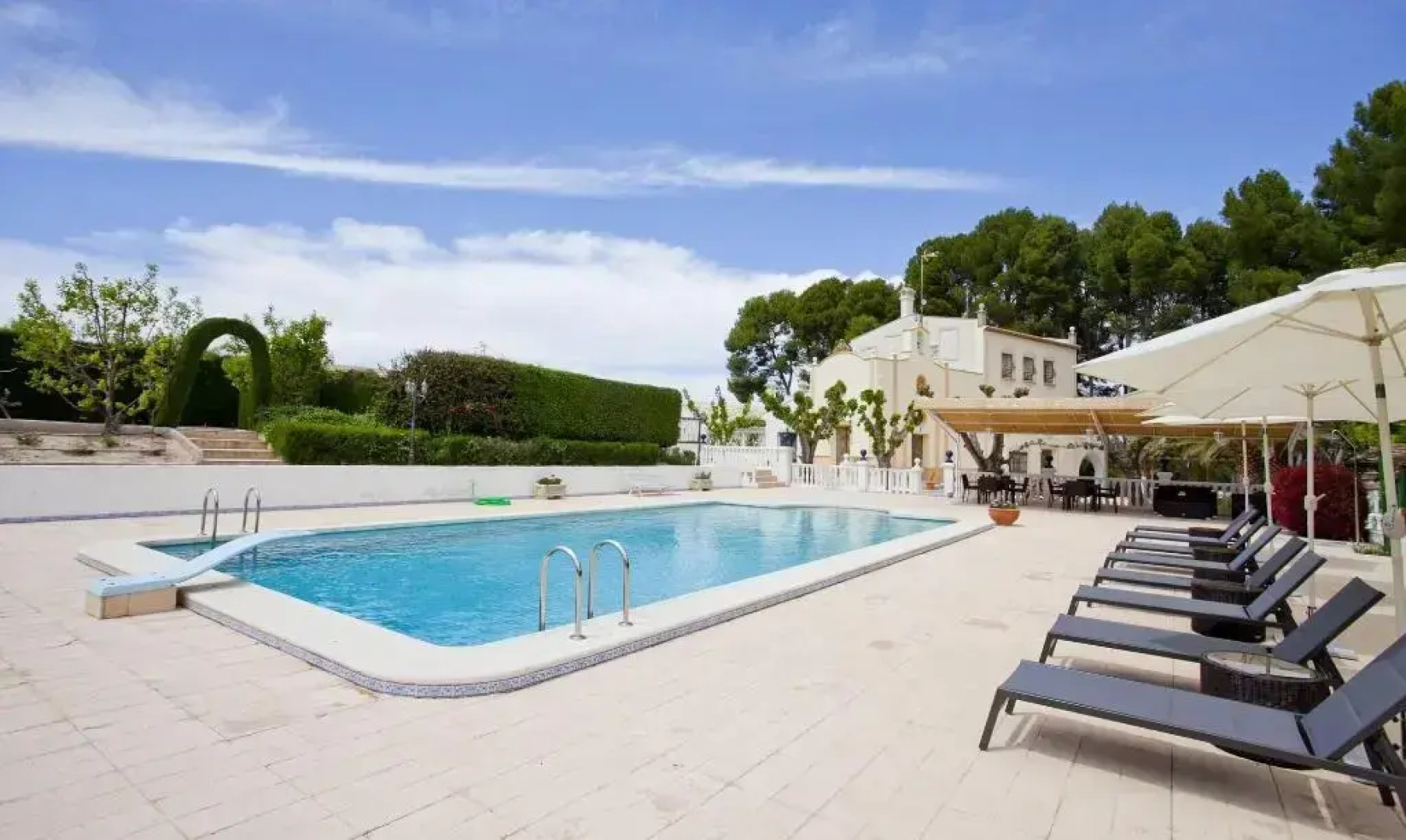 Hospedería Casa De La Campana