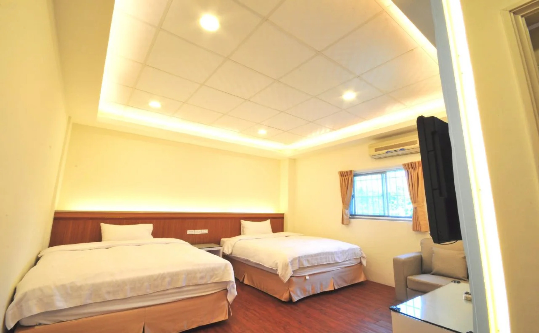 Luti Sea Shore Hotel