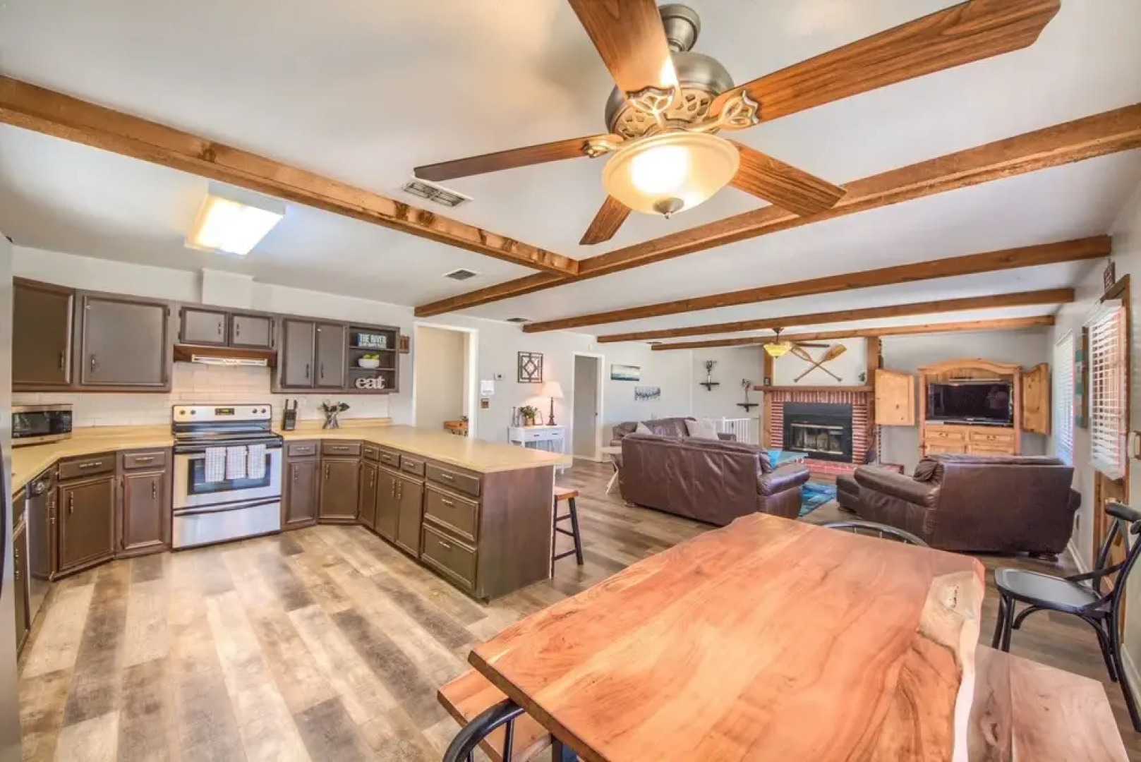 Hondo's River Haus Rr 1300 4 Bedroom Home by RedAwning