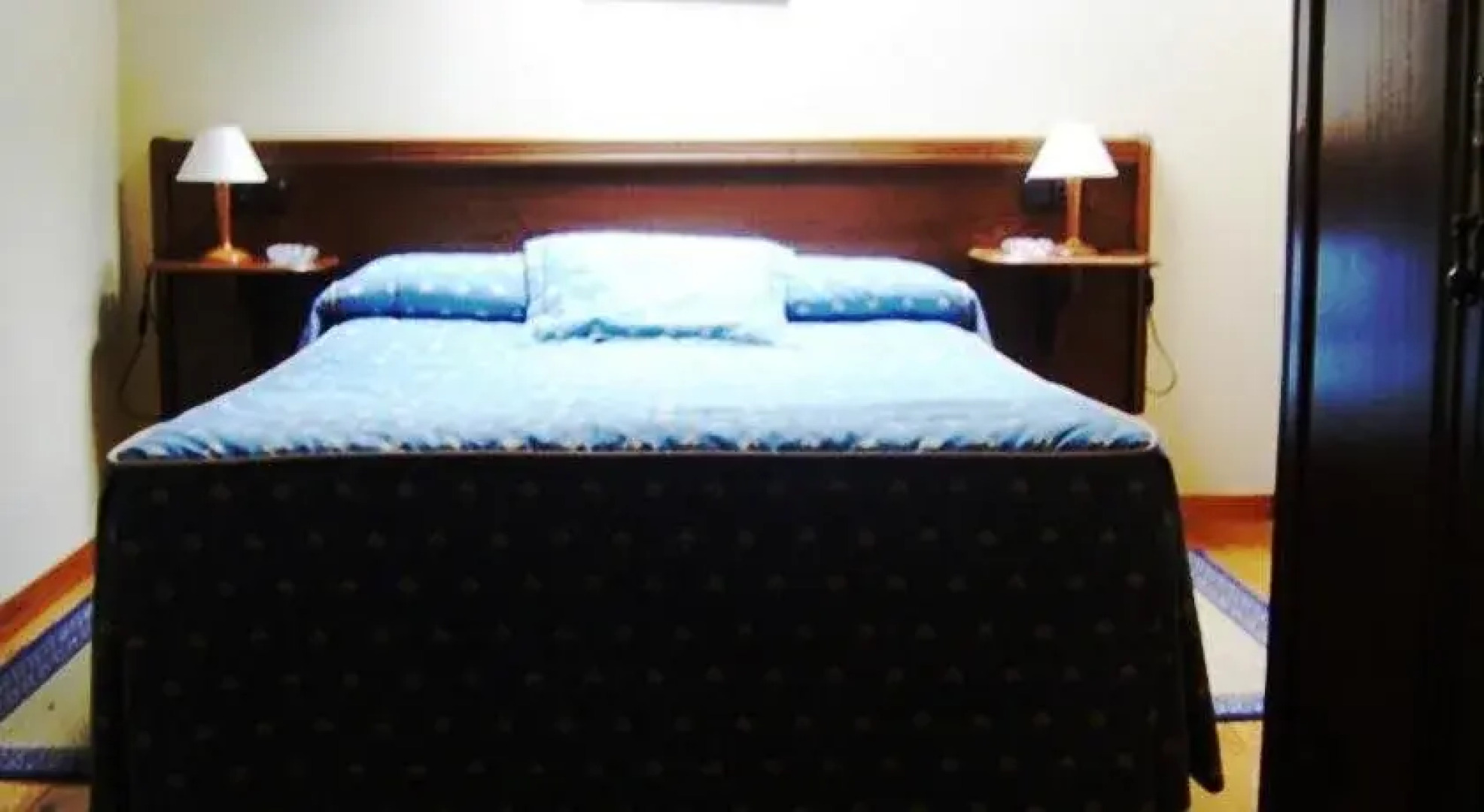 Hotel Apartamentos La Montañesa