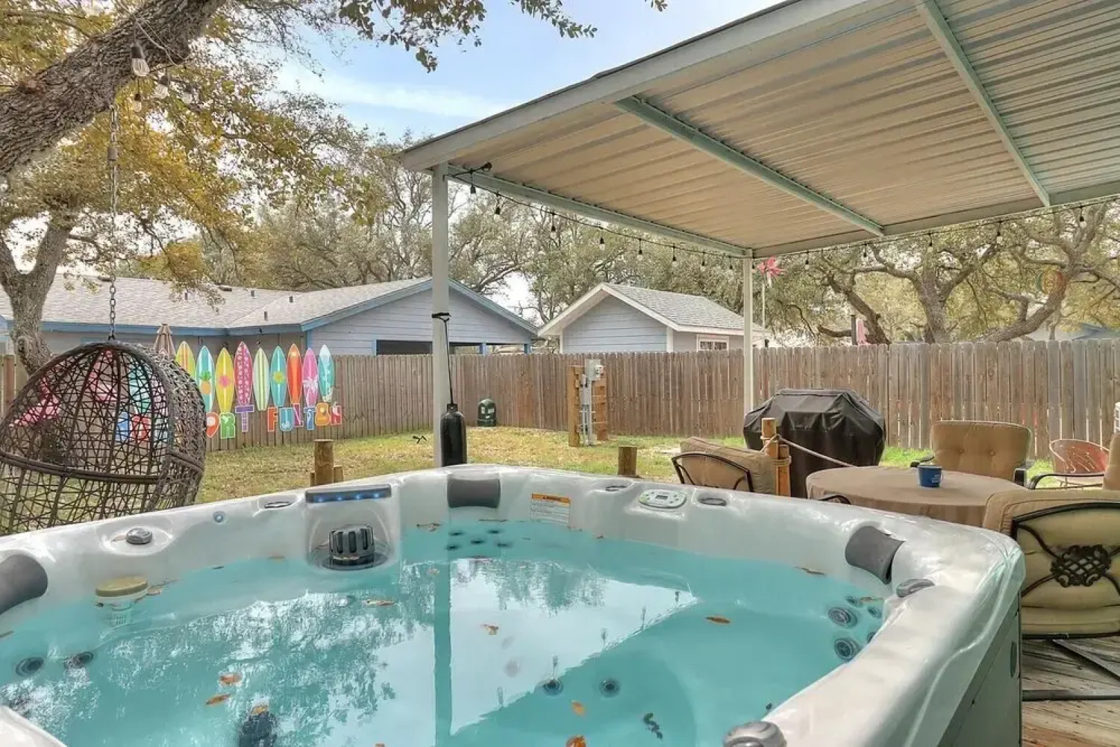 Flamingo Flats 3 Bedroom Home by RedAwning