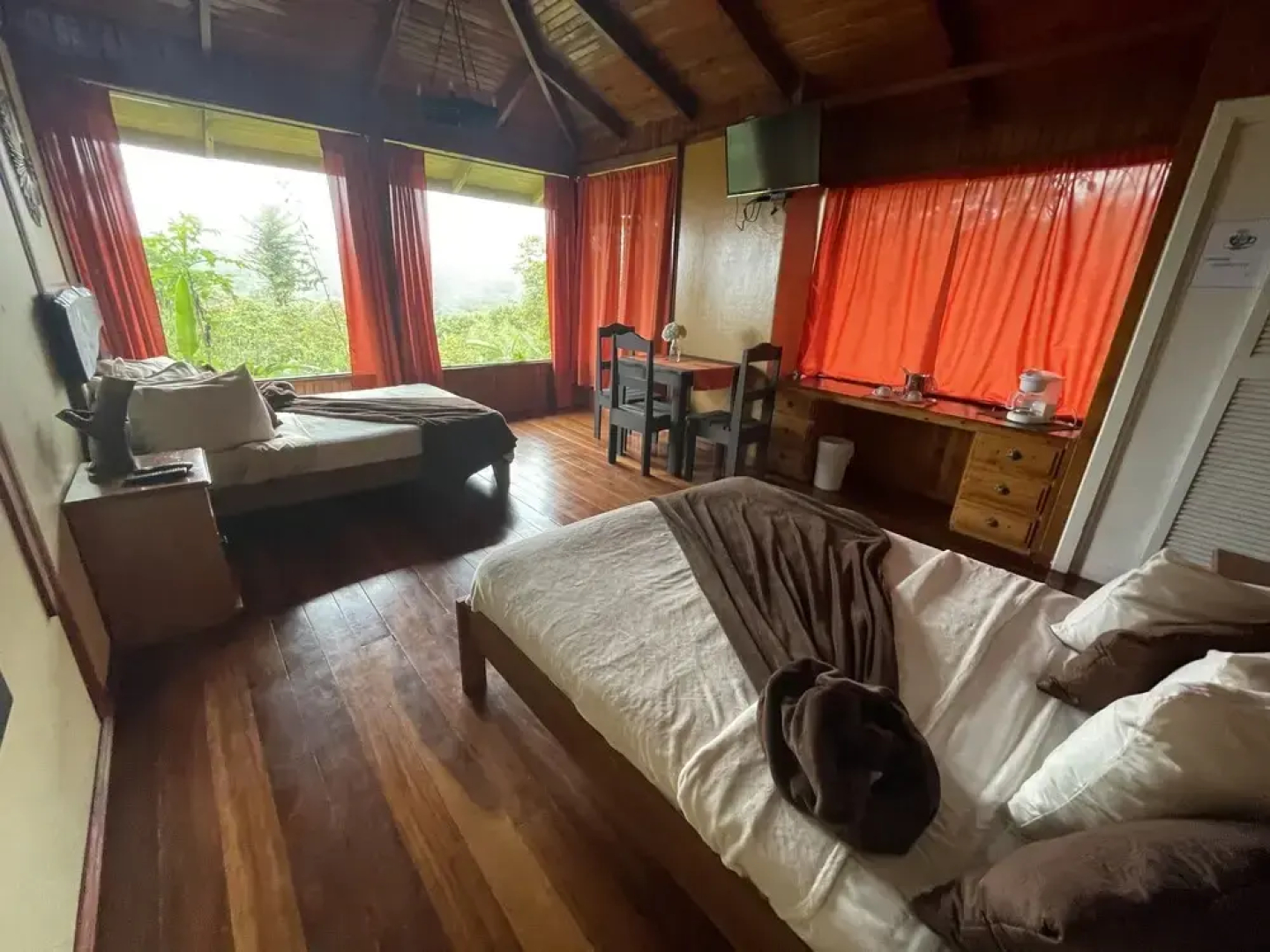 Volcan Poas-Vara Blanca Tiquicia Lodge