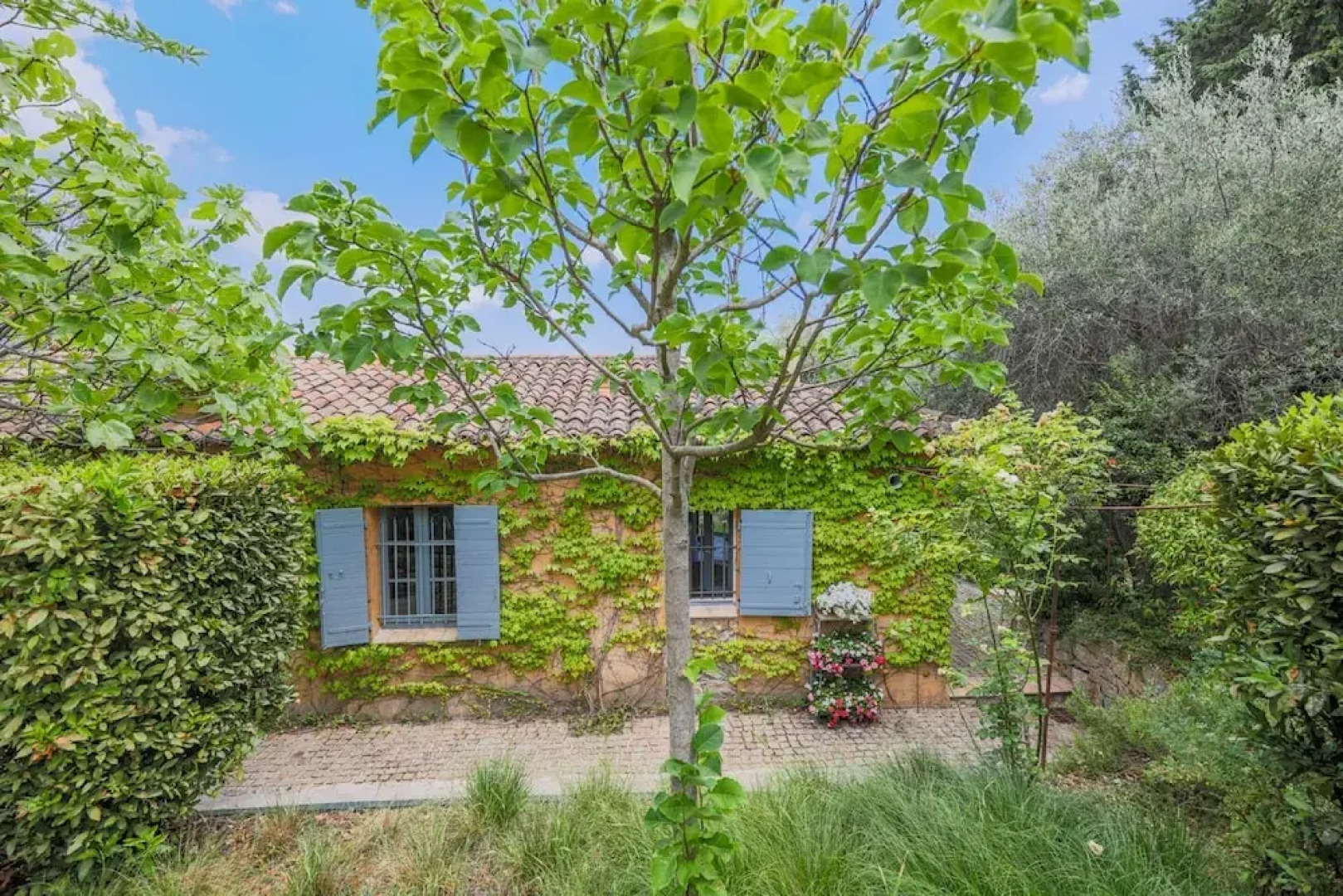 Chateauneuf Bellevue VI4062