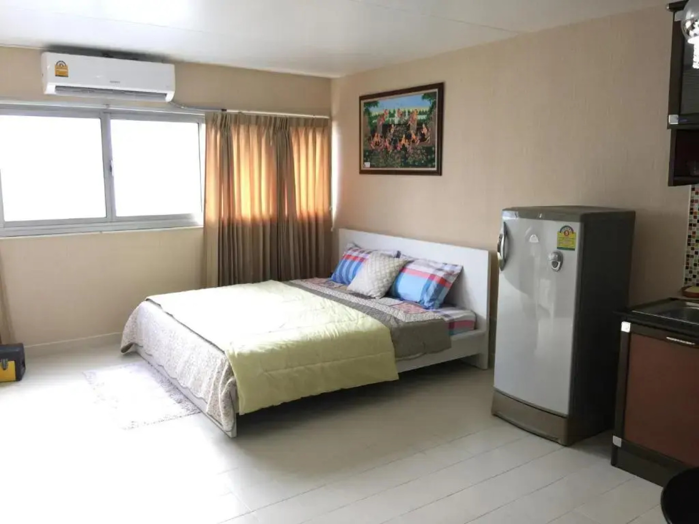 Muangthongthani Rental/Khun Dan