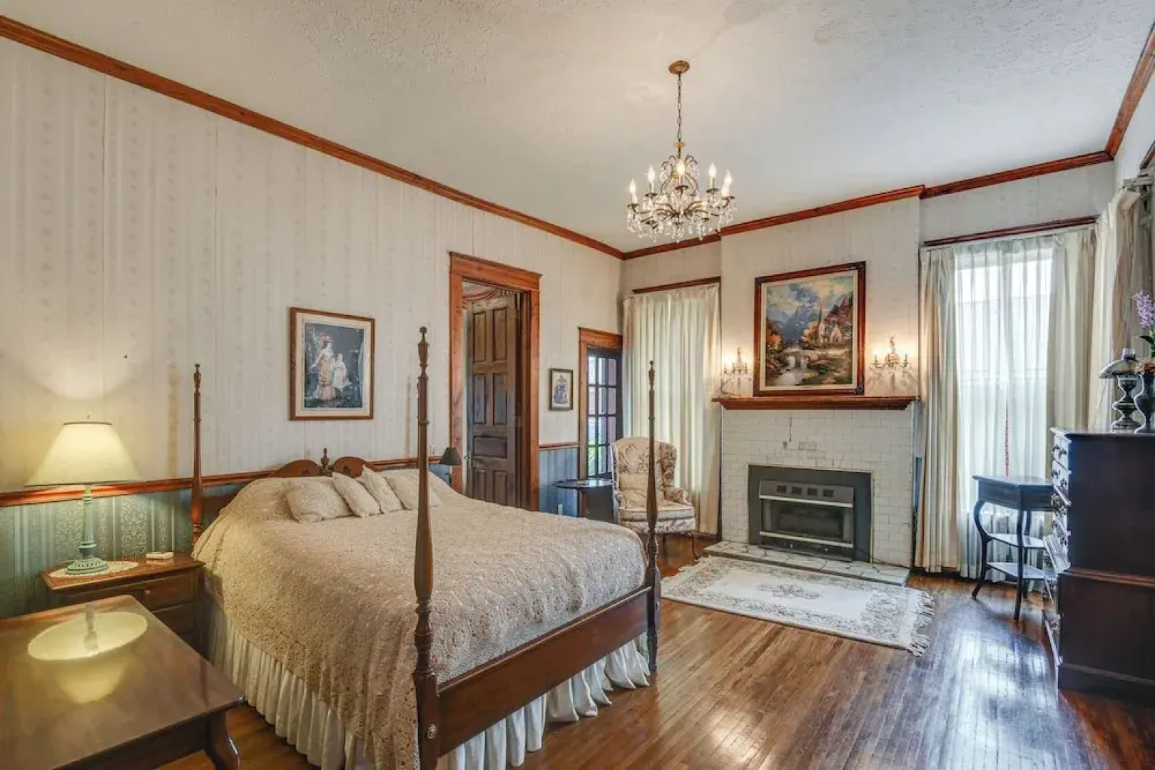 Walk to Lawrenceburg Square: Home for Large Groups