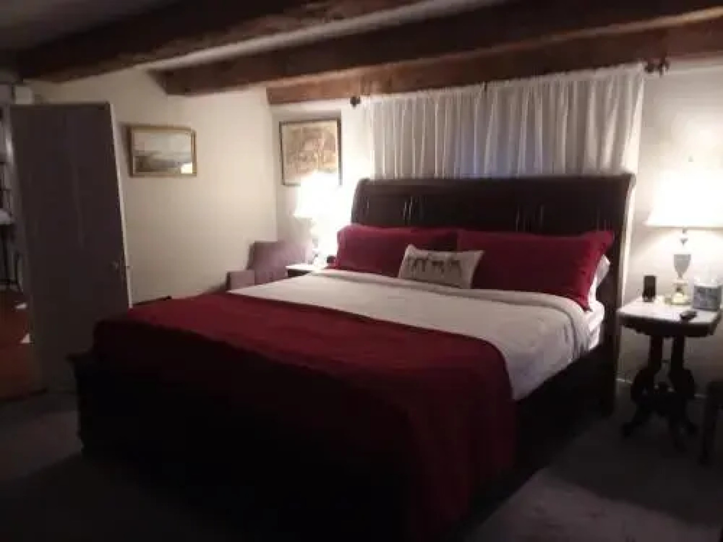 1810 House Bed & Breakfast