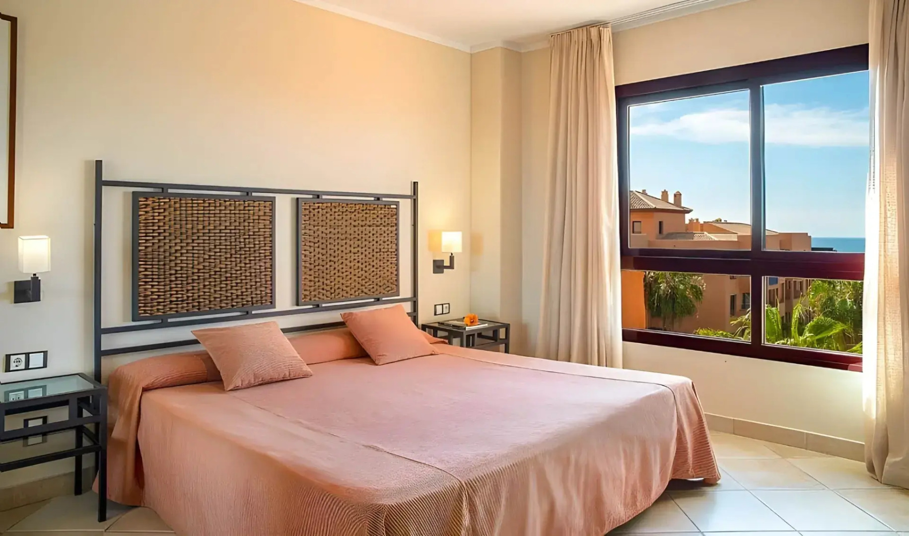 Отель Oh Nice Caledonia