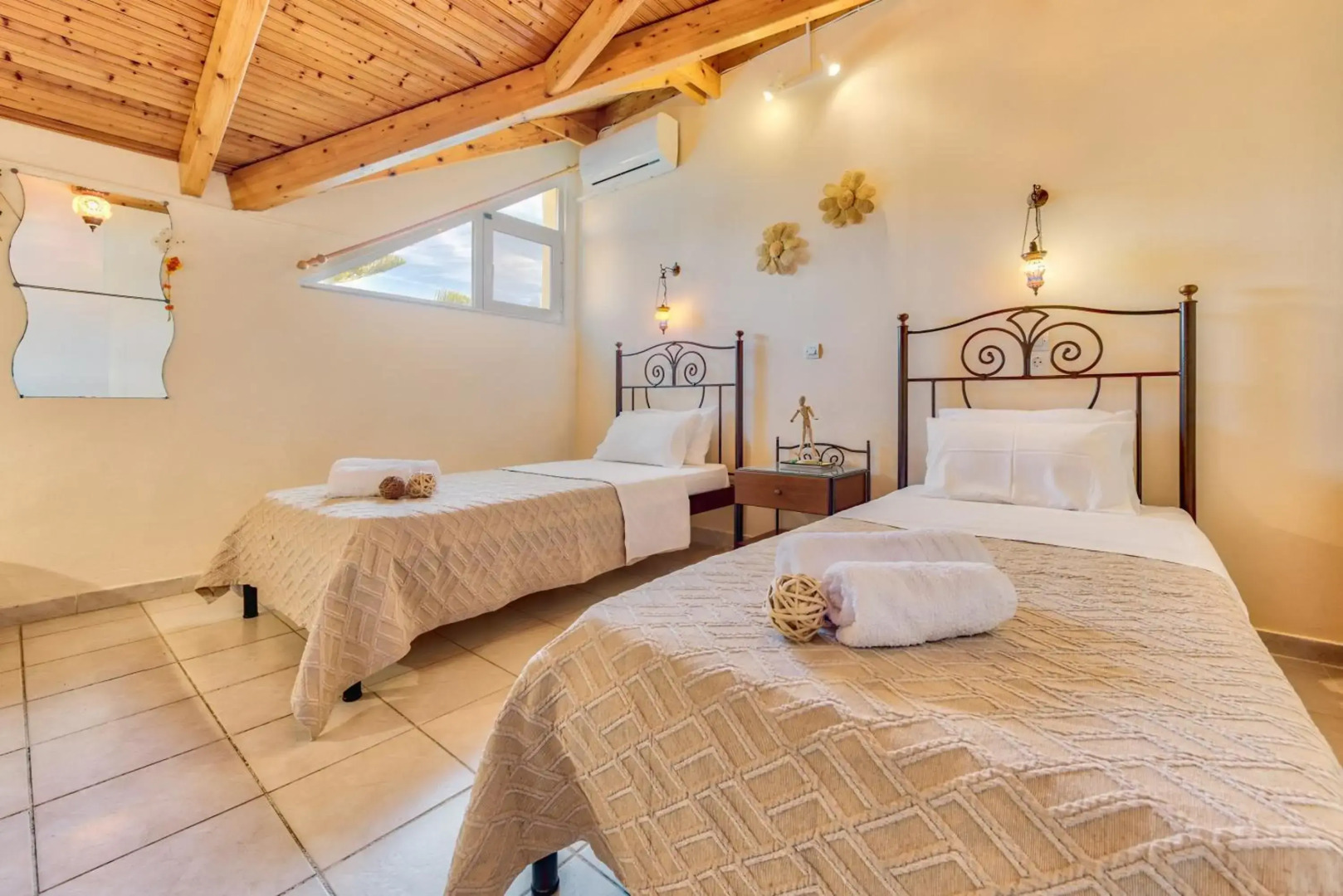 Panorama Studios & Apartments