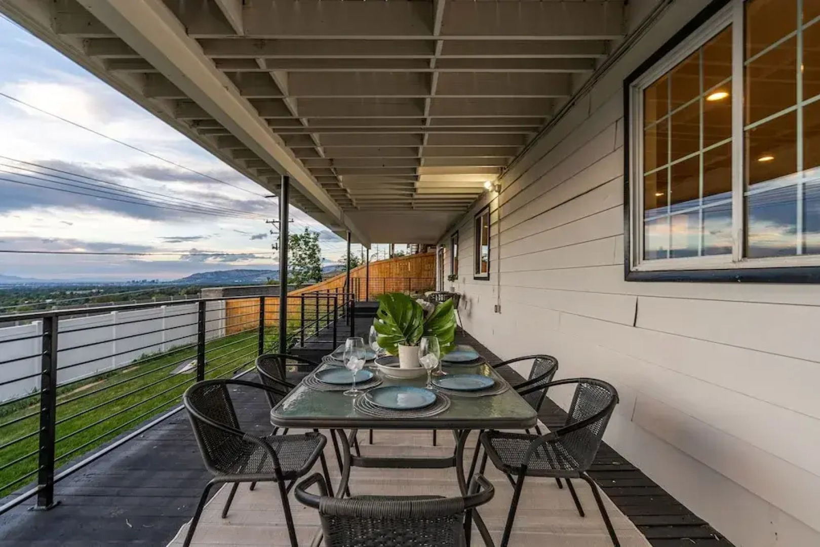 Millcreek Villa: Scenic Fun & Games Getaway! 5 Bedroom Home by RedAwning