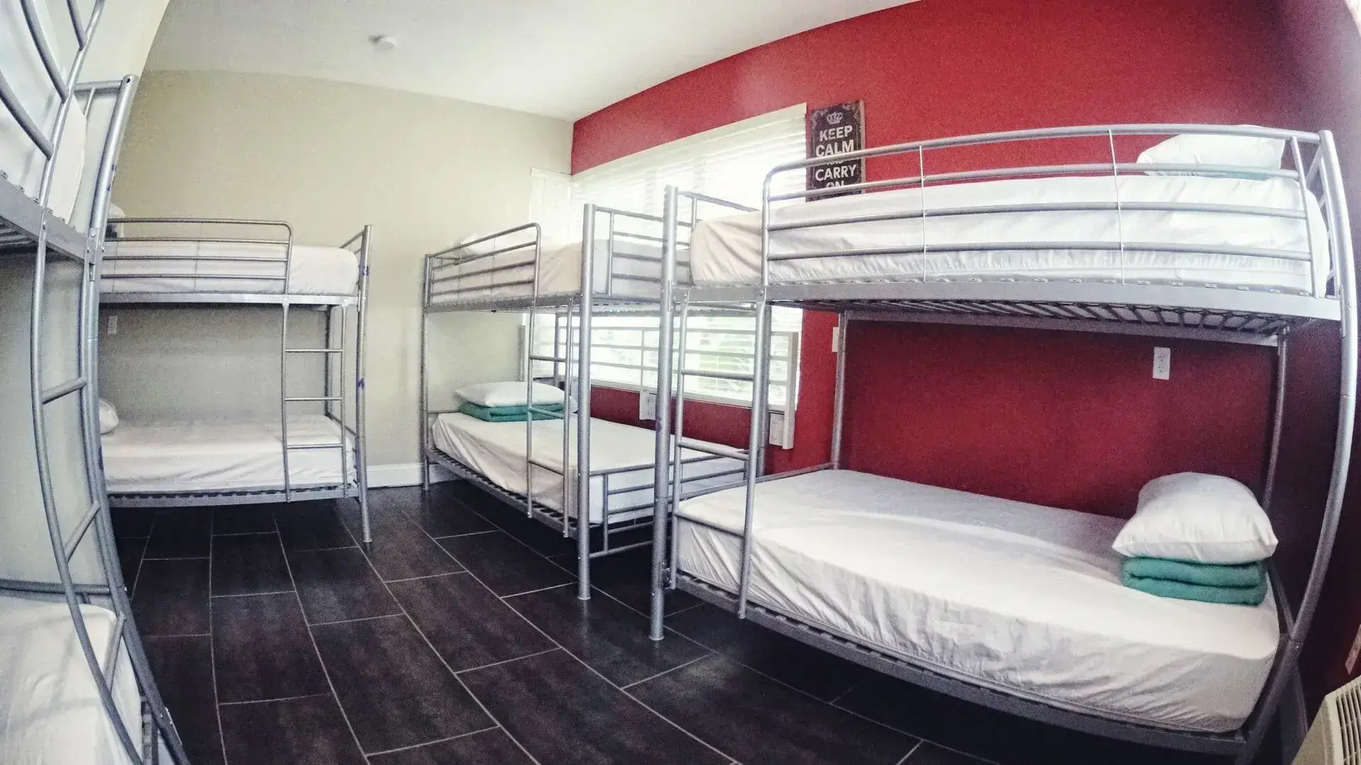 Beds n' Drinks Hostel