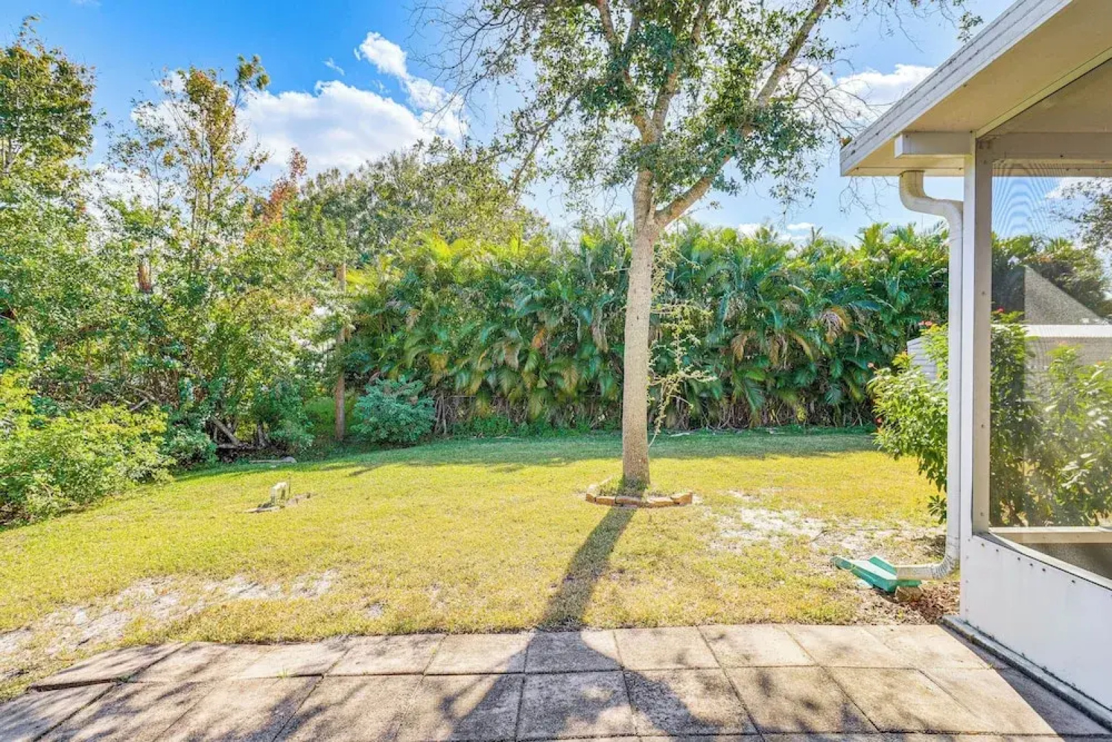 Private Yard & Screened Patio: Sunny Sebastian Gem